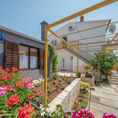 Apartments Klavdija Vodice Exterior photo